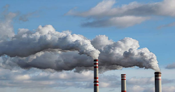 Solar-Powered Device Converts Air Pollution into Fuel for Cars & Planes